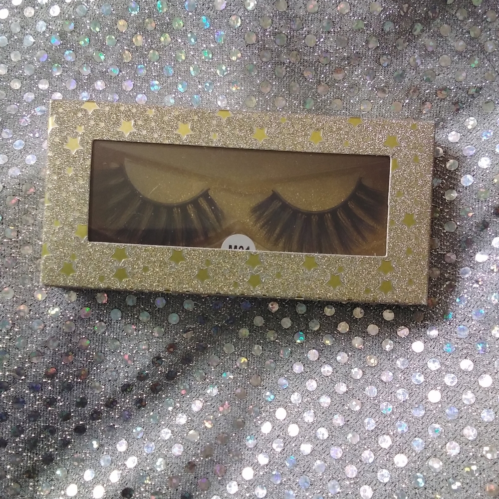 Eyelashes - Picture 4 of 5